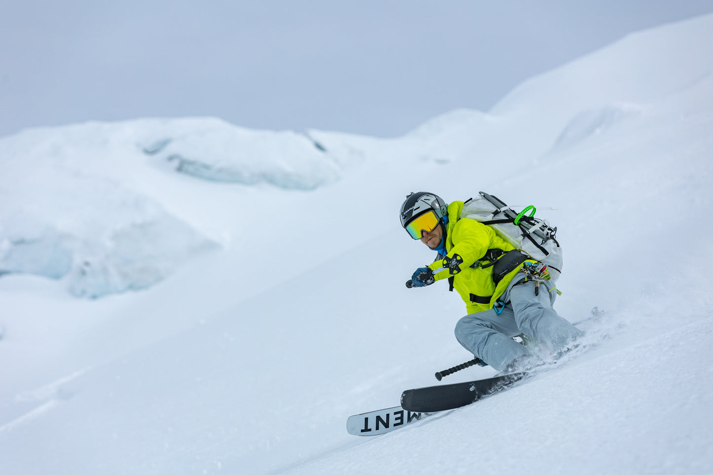 Grey Wolf Ski & Snowboard Goggles (Cherry Lemonade Mirrored Lens)